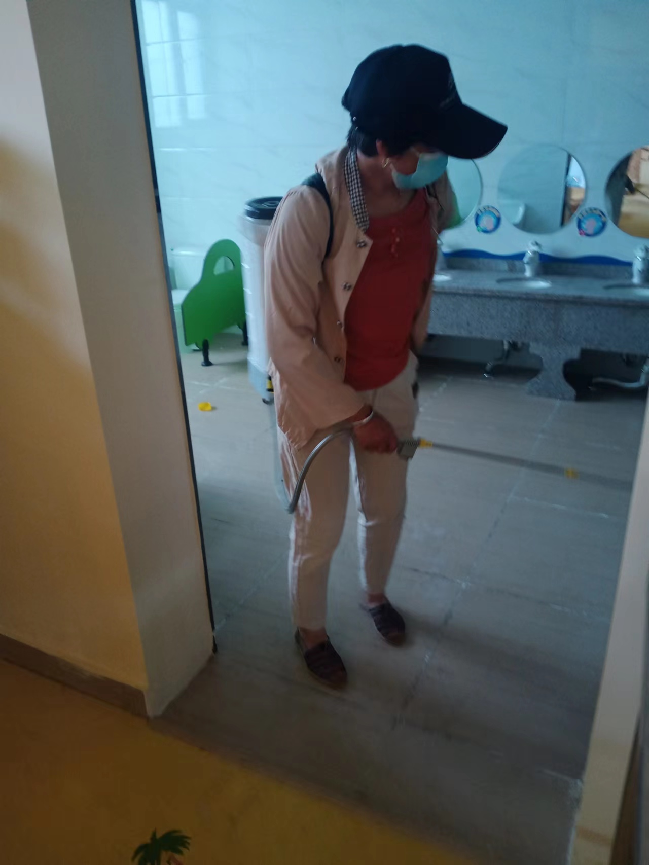 夏天來(lái)臨蚊蟲(chóng)繁殖快消殺季節(jié)忙